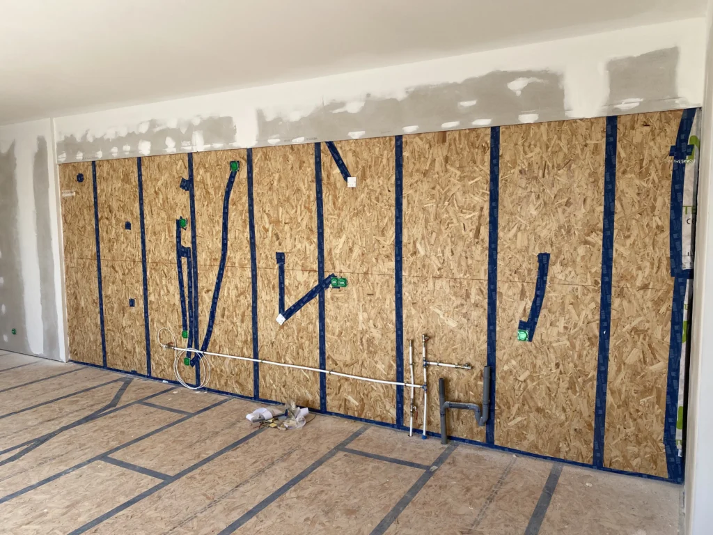 Construction en cours d'une maison passive écologique ossature bois en Normandie